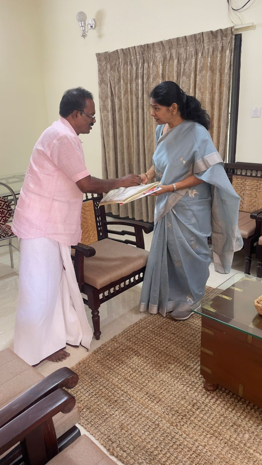 பூங்கா, விளையாட்டு மைதானம் திறப்பு..! எம்.பி.க்கு குவியும் பாராட்டு..!