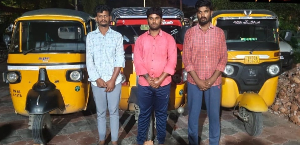கோவையில் 3 ஆட்டோ ஓட்டுநர்கள் கைது...! ஆட்டோக்கள் பறிமுதல்...!
