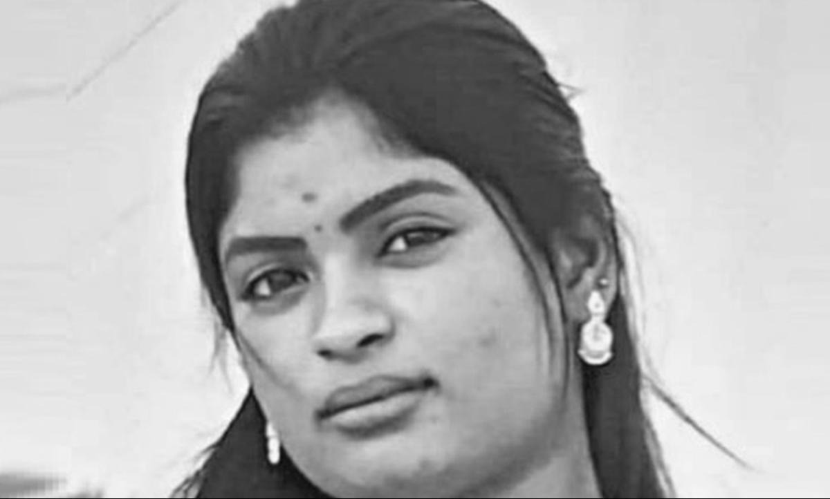 பெண் கொலை வழக்கில் திடீர் திருப்பம்,  மருத்துவர் கைது  :