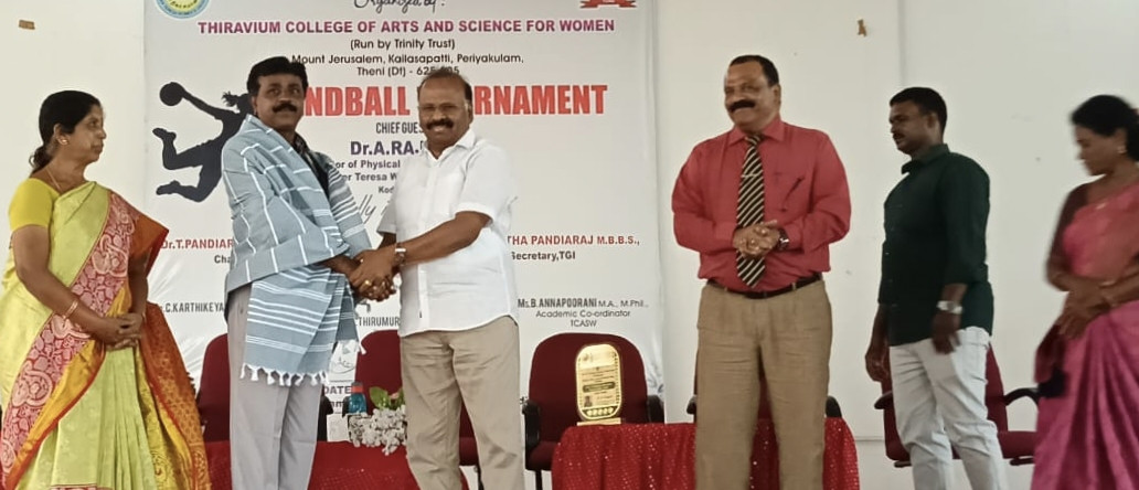 பல்கலைக்கழக அளவிலான கைப்பந்து போட்டிகள் இரண்டாம் இடம் பெற்ற திரவியம் கல்லூரி மாணவர்கள் ...!!!
