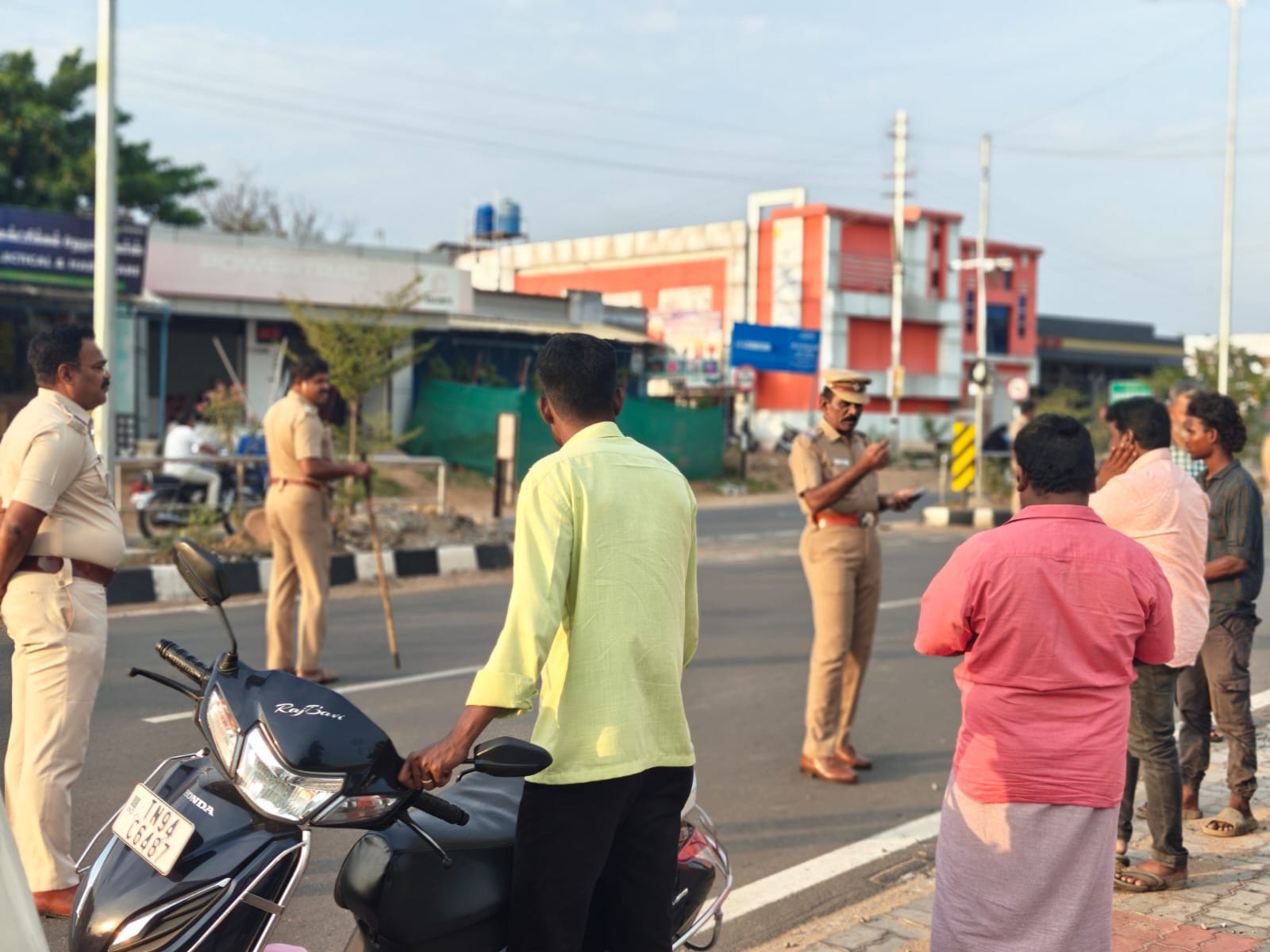 கோடை விடுமுறை..! தீவிர சோதனை..! காவல் ஆய்வாளர் அதிரடி நடவடிக்கை..!