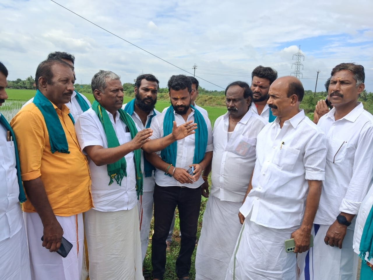 புயலால் பாதிக்கப்பட்ட டெல்டா மாவட்டங்களில் பாஜக பொறுப்பாளர்கள் நேரில் ஆய்வு...!!!