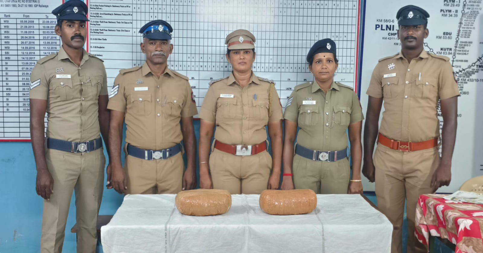 4 கிலோ கஞ்சா அதிரடி பறிமுதல்...! குவியும் பாராட்டுக்கள்...!