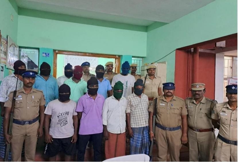 பழிக்கு பழி கொலையா ? - சிறுவன் உட்பட 11 பேர் அதிரடி கைது !
