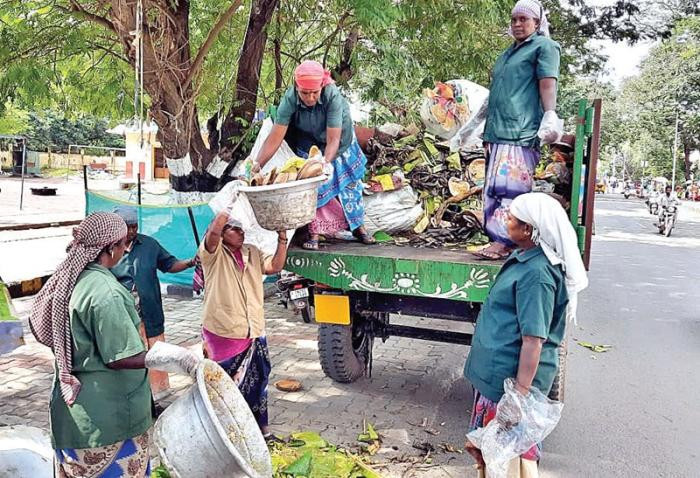 திண்டுக்கல் மாநகராட்சியில் ஒரே நாளில் 150 டன் குப்பை...! திணறும் பணியாளர்கள்....!