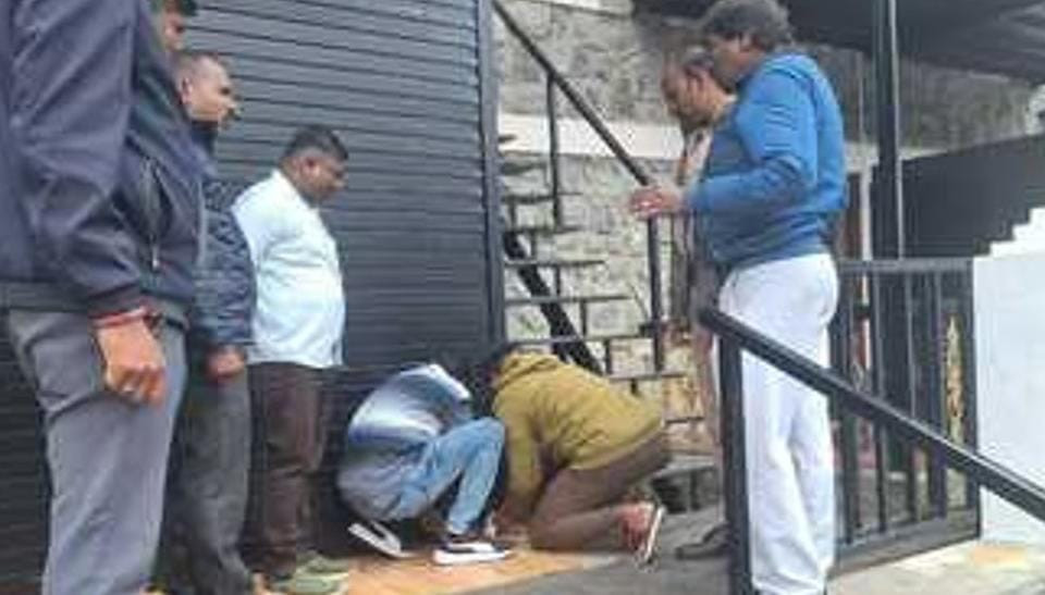 கொடைக்கானலில் 10 கடைகளுக்கு சீல்..! அதிரடி நடவடிக்கை...!