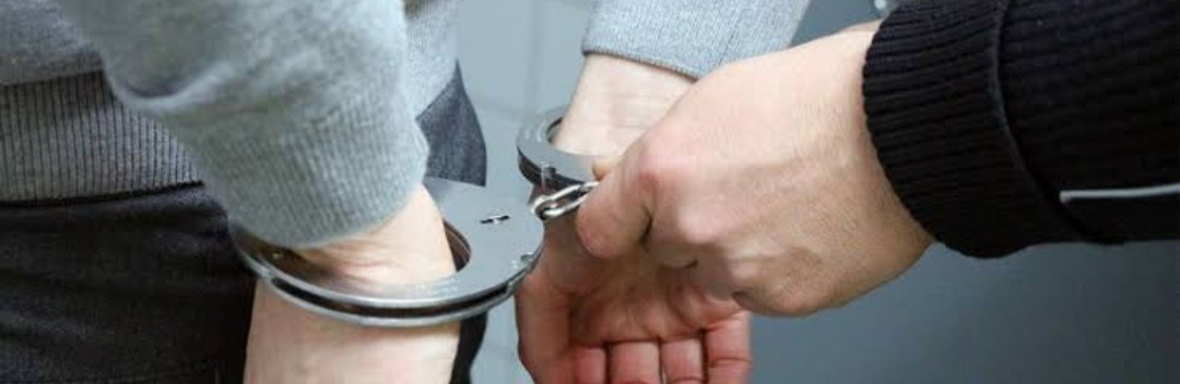 ஆறு போலீசாருக்கு கட்டாய ஓய்வு...??? டிஐஜி அதிரடி...!!?