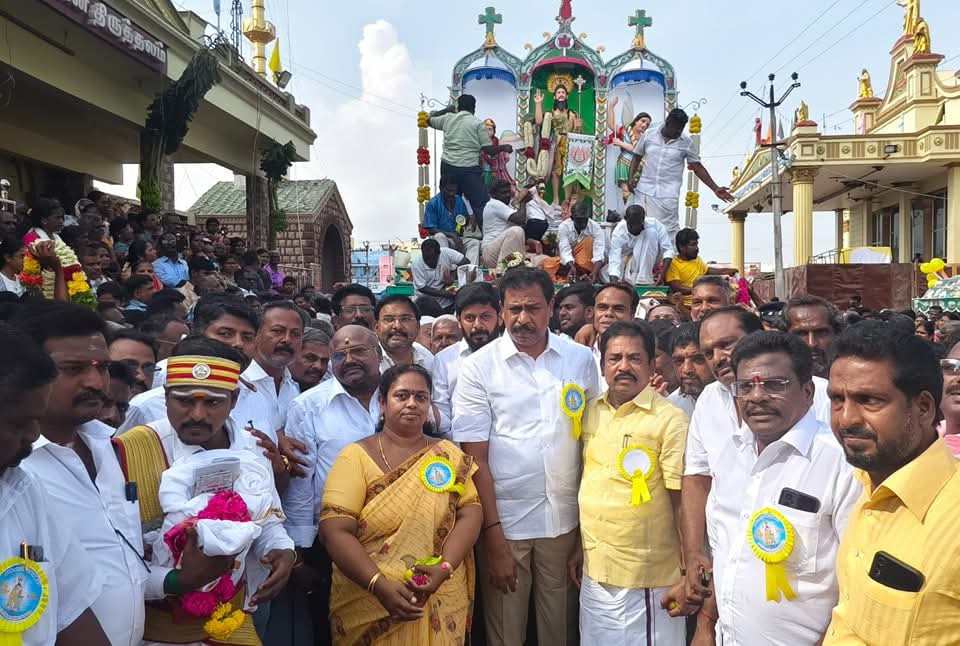 பாஸ்கு தேர் திருவிழா...! சட்டமன்ற உறுப்பினர் பங்கேற்பு....!