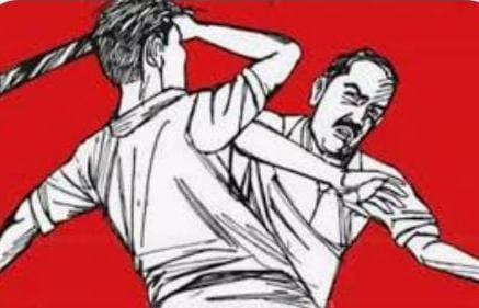 மாணவனுக்கு கத்தி குத்து - சக மாணவன்போலீசில் சரண் : 