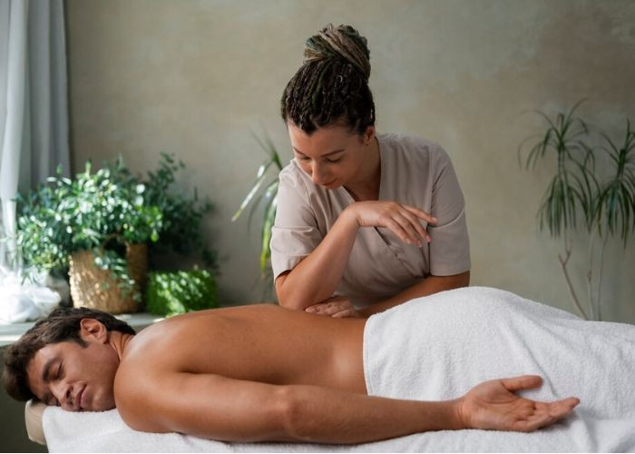 பழனியில் பாலியல் தொழில் - 2 பேர் கைது  - போலீஸ் அதிரடி. !