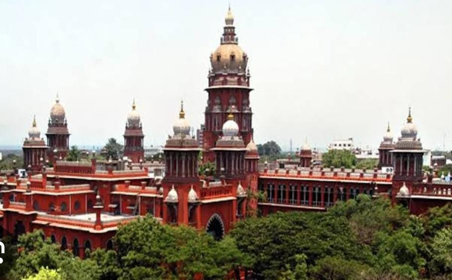 கொடிக்கம்பங்கள் அகற்றம் - ஐகோர்ட் அதிருப்தி :