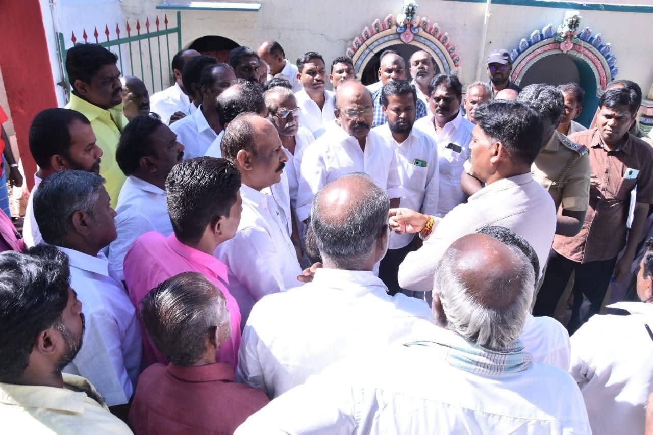 எம்.ஜி.ஆர். சிலை சேதம்...! வி.வி.ராஜன் செல்லப்பா நேரில் ஆய்வு..! திடீர் பரபரப்பு....!