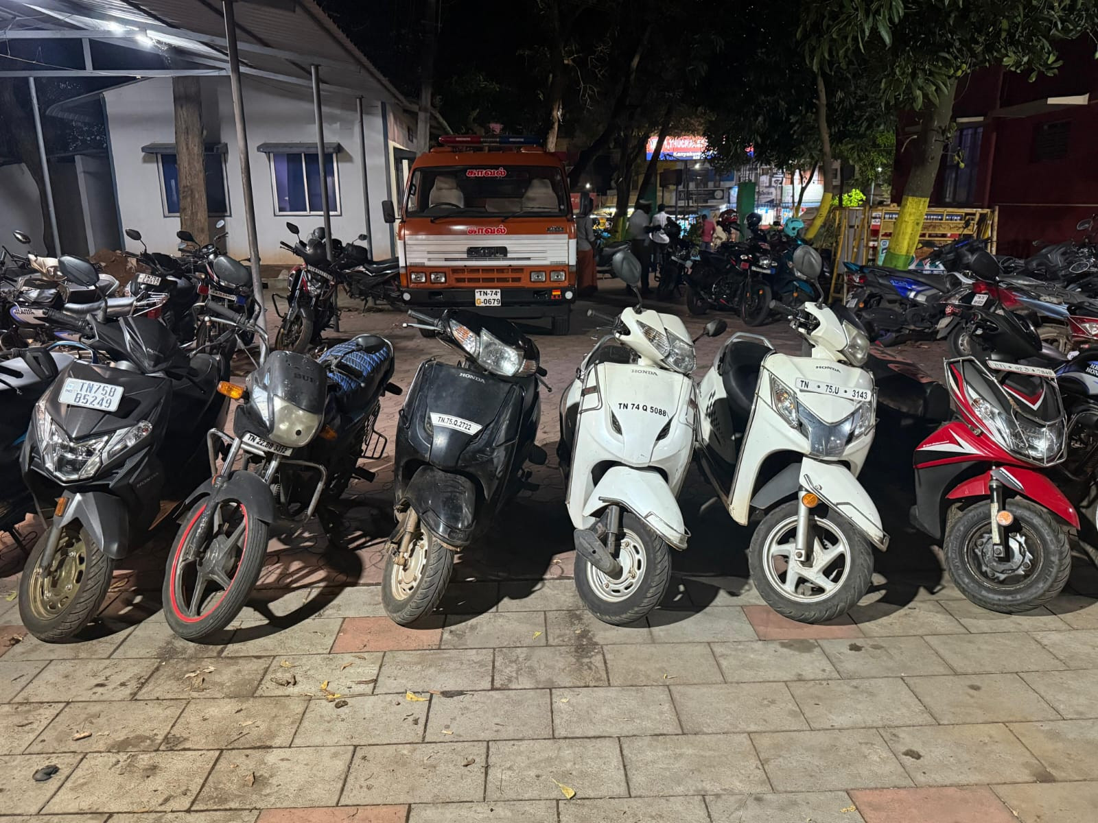 கன்னியாகுமரி மாவட்ட காவல்துறை அதிரடி, பைக் ஓட்டிய சிறார்கள் - பெற்றோர் மீது வழக்குப்பதிவு, அபதாரம் விதிப்பு :