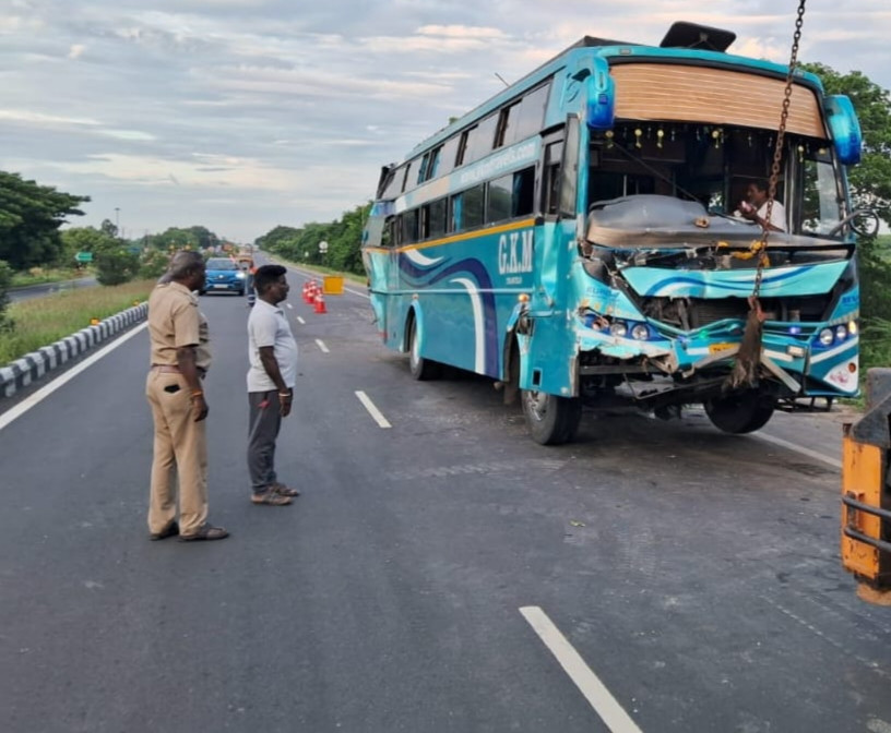 கோரவிபத்து....! பேருந்து மீது லாரி மோதியதில் 15 பேர் படுகாயம்...!
