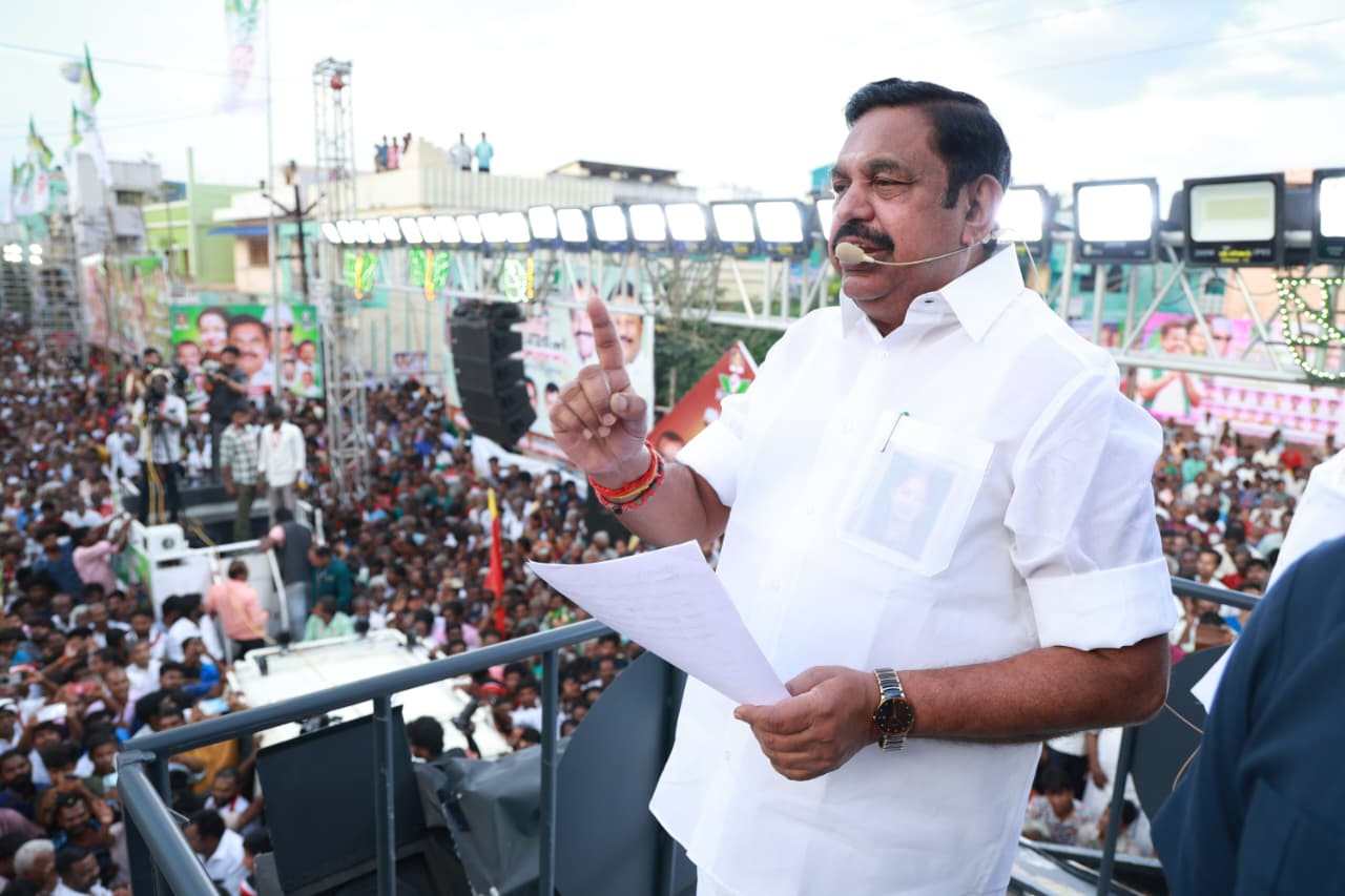 முத்துராமலிங்க தேவருக்கு பாரத ரத்னா விருது வழங்கி, விமான நிலையத்திற்கு அவரின் பெயரை சூட்ட வேண்டும். எடப்பாடி பழனிச்சாமி கோரிக்கை...!!!