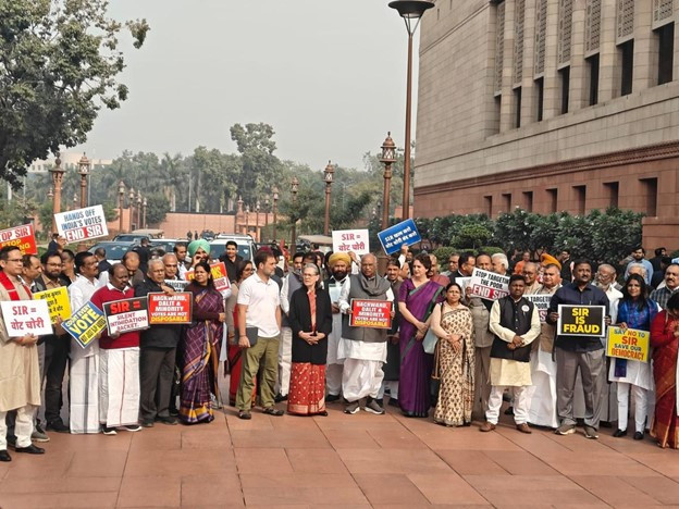 டெல்லியில் பரபரப்பு....! எதிர்க்கட்சித் தலைவர்கள் போராட்டம்..! 