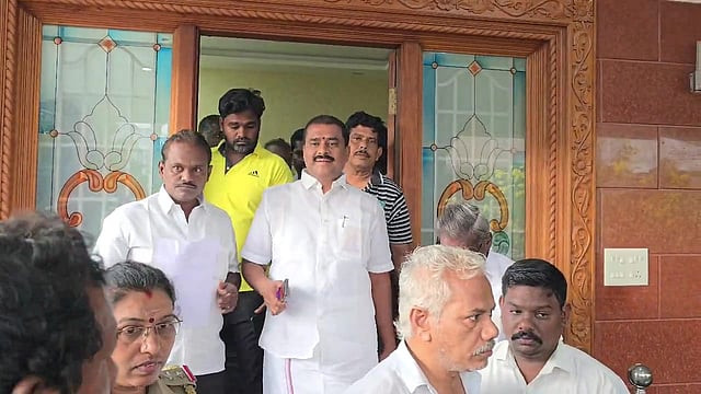 எம்எல்ஏ கைது....! "சட்டத்தின் ஆட்சியா..? சாத்தானின் ஆட்சியா.?" - கடும் கண்டனம்....!