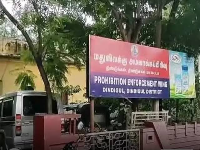 மதுபான விற்பனை அமோகம்....! இளைஞர் கைது...! அதிரடி பறிமுதல்...!