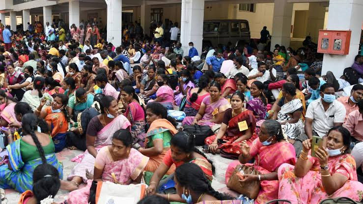 ஆசிரியர்கள் கைது...! அதிரடி நடவடிக்கை...!
