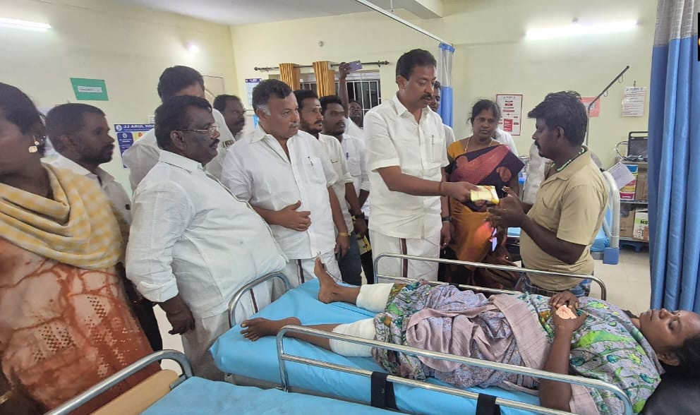விபத்தில் காயமடைந்த தி.மு.க.வினருக்கு நிதியுதவி...! எம்எல்ஏ நேரில் ஆறுதல்..!