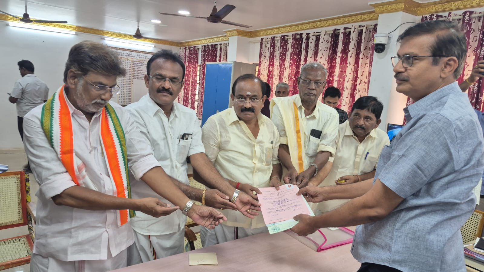 அமைச்சர் சக்கரபாணி..! ஒரே களத்தில் 7-வது முறையாக..! 