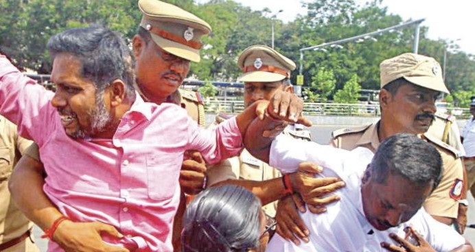 12 ஆயிரம் குடும்பங்கள் தவிப்பு...!!! 1694 நாட்களாக கொடுக்கப்பட்ட வாக்குறுதி காற்றில் பறந்தது என குற்றச்சாட்டு....!!!