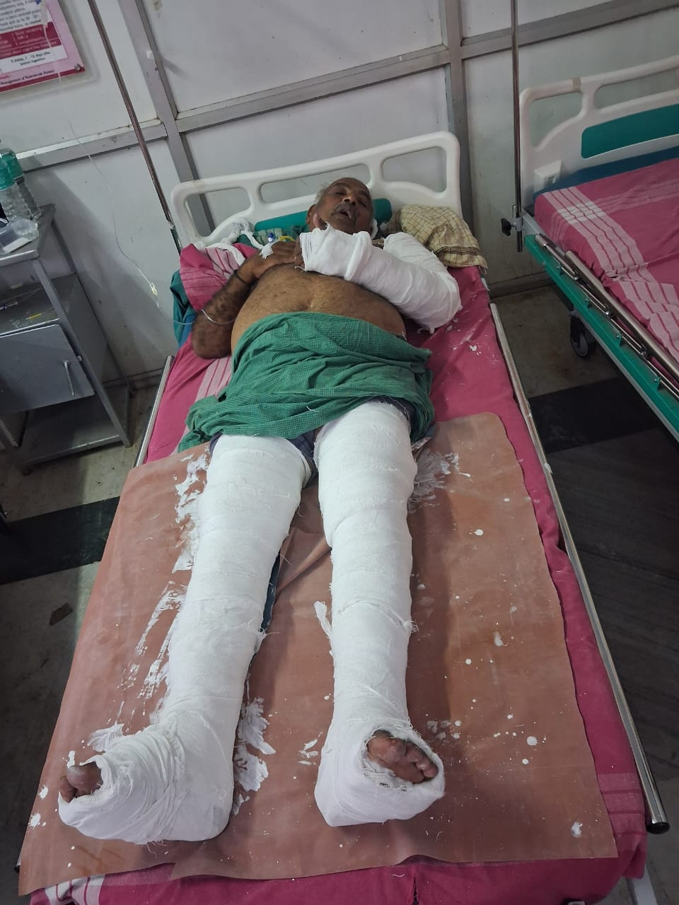 கொலைவெறி தாக்குதல்..!!!  குற்றவாளிகளை தேடும் போலீஸ்...!!!