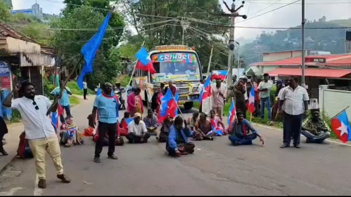 49 வீடுகளை மர்ம நபர்கள் சூறையாடிய விவகாரம்...! விசிக சாலை மறியல்...!