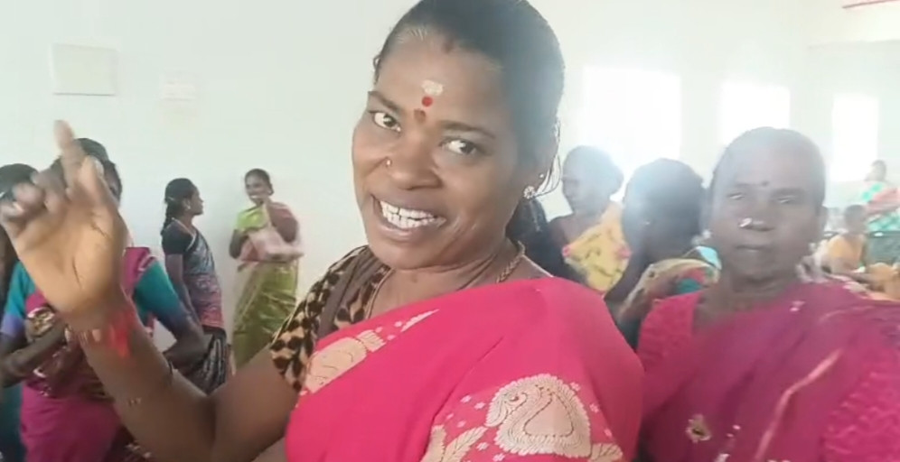 70 குடும்பத்தினர் பட்டா கேட்டு கலெக்டரிடம் மனு...!!!