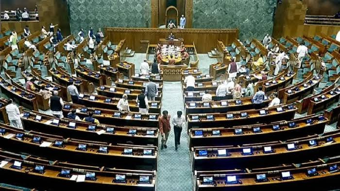 ஊதியத்தில் மாற்றம்..! மத்திய அமைச்சகம் தகவல்...! மகிழ்ச்சியில் உறுப்பினர்கள்...!