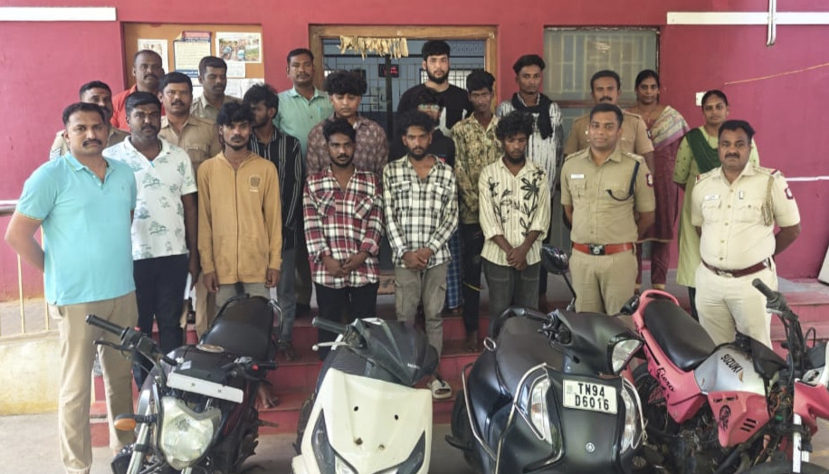 பழனியில் கஞ்சா விற்பனை மற்றும் குற்ற வழக்குகளில் தொடர்புடையவர்களை போலீசார் கைது செய்தனர்...!!!