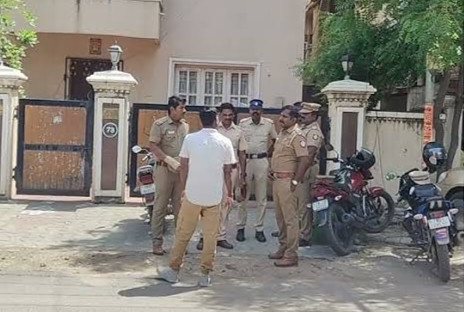 தமிழக வாழ்வுரிமைக் கட்சி அலுவலகத்துக்கு பலத்த போலீஸ் பாதுகாப்பு..! எதுக்குன்னு தெரியுமா...?