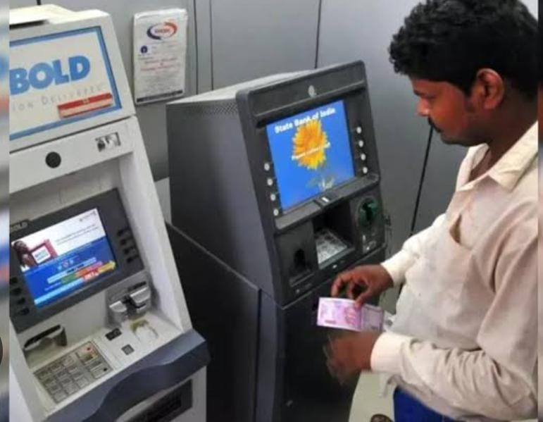 A T M ல் பணம் எடுக்க கட்டுப்பாடுகள் :