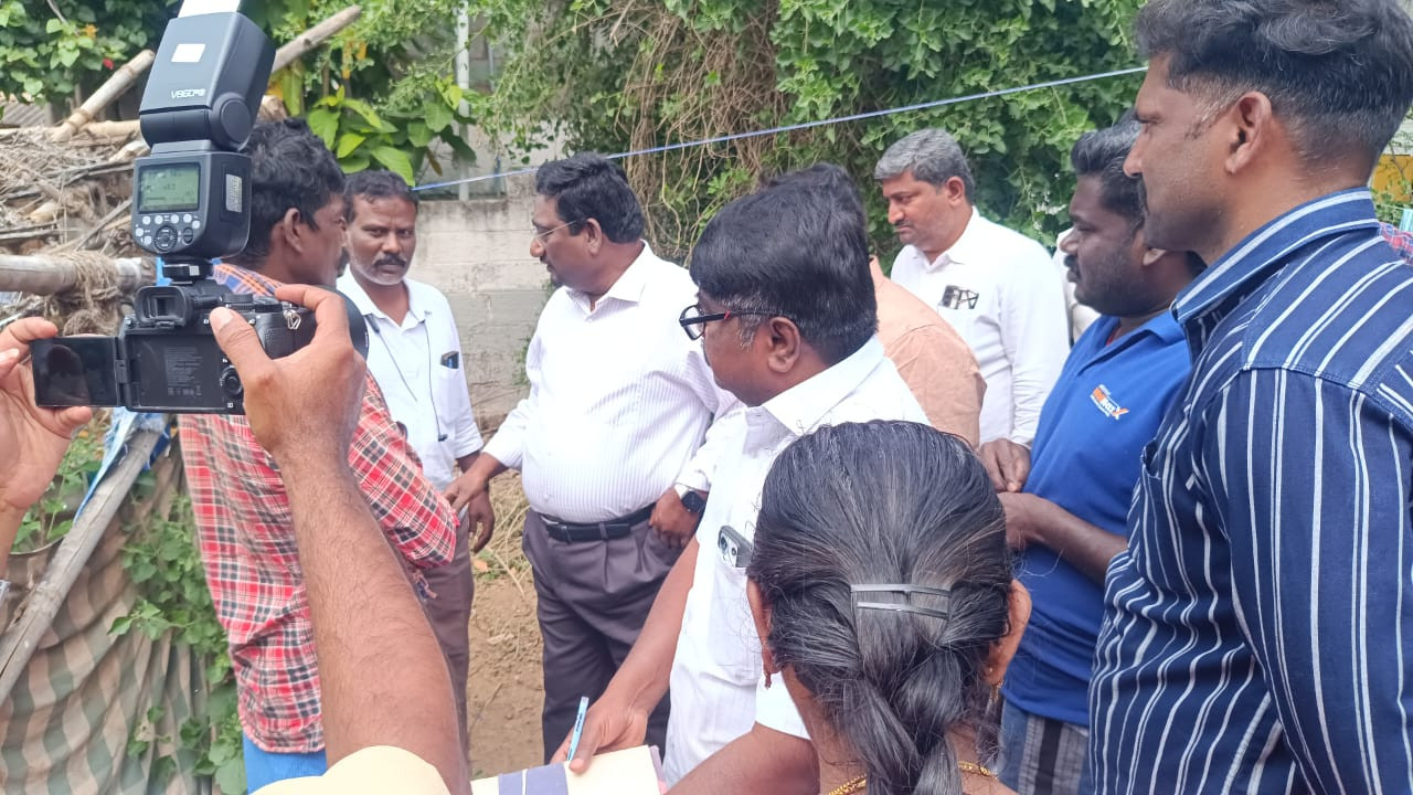 மறுவாழ்வு மையங்களில்...! ஆணையர் வள்ளலார் ஐ.ஏ.எஸ் அதிரடி ஆய்வு..!