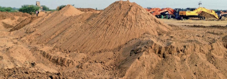 சவுடு மண் அள்ளுவதில் முறைகேடு...!!!  கடும் நடவடிக்கை எடுக்க வேண்டும்...!!!