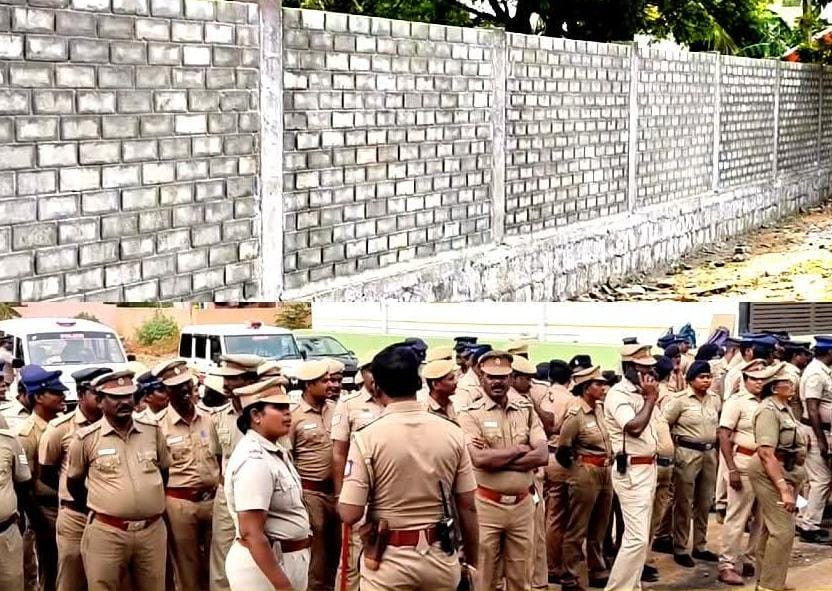 தீண்டாமை சுவர்....! போலீசார் குவிப்பு...! பெரும் பதற்றம்...!