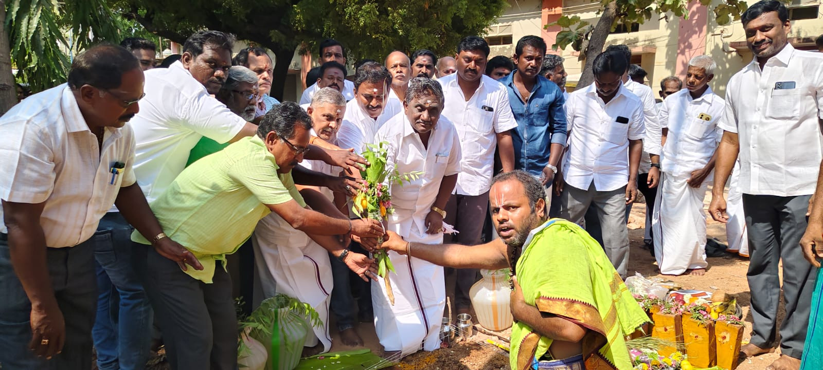 MLA தலைமையில் பூமி பூஜை...!!