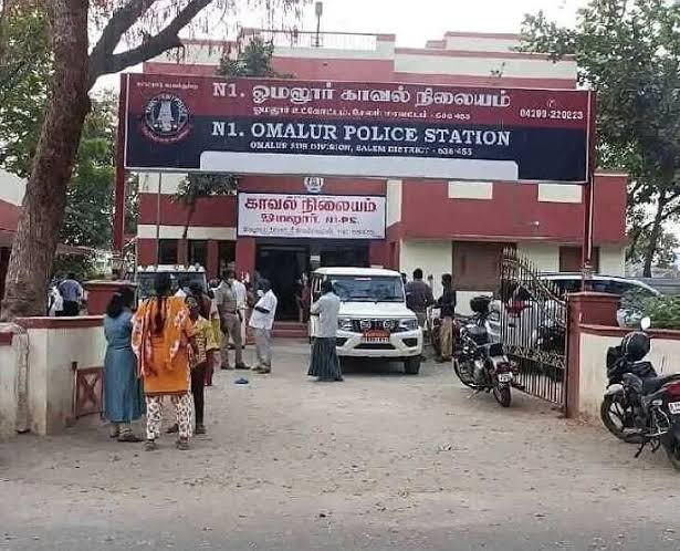 பரபரப்பு...! அடுத்தடுத்து தஞ்சம் புகுந்த 3 காதல் ஜோடிகள்..! 