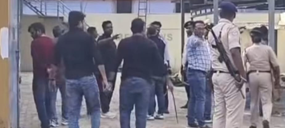 திமுக நகராட்சி தலைவரின் குடோனில் அமலாக்கத்துறை சோதனை....!!!