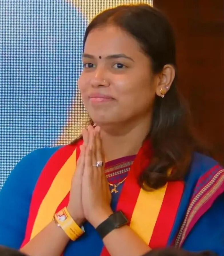 அமைச்சர் கீர்த்தனா..! பதவி ஏற்பில் சிக்கல்...! அனுமதி மறுத்த பேரவைச் செயலாளர்...! பரபரப்பு...!