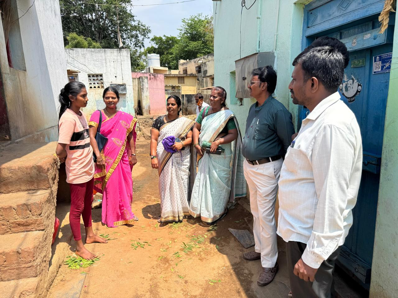 பள்ளி செல்லாத..! 280 குழந்தைகள்...! கல்வி அலுவலர் அதிரடி நடவடிக்கை...!