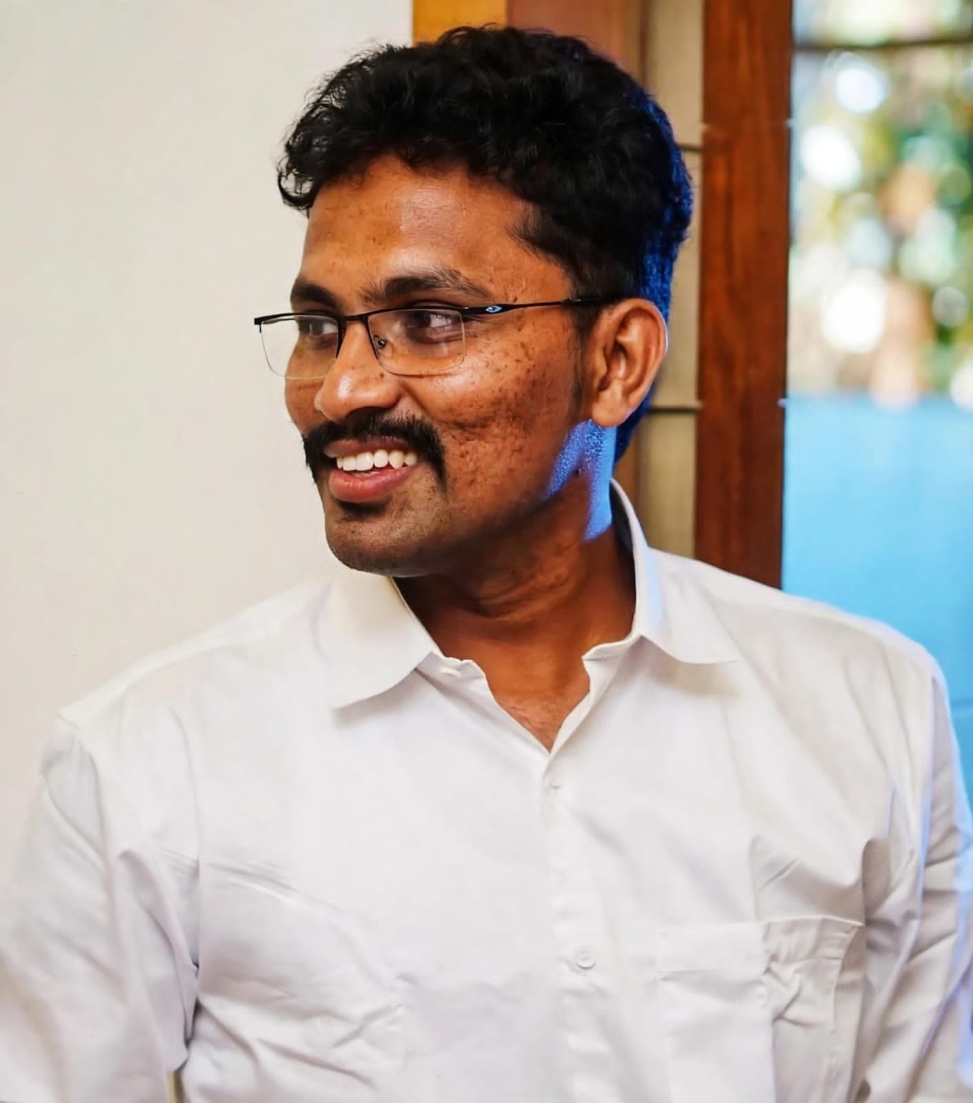 சிறுமிக்கு பாலியல் தொல்லை - உதவி பேராசிரியர் அதிரடி கைது !!