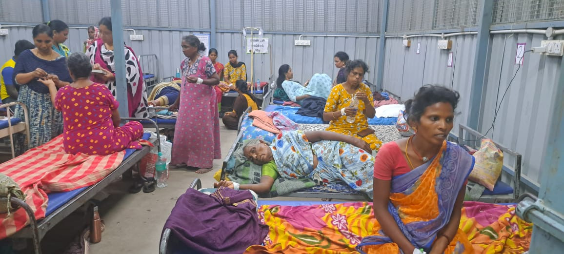 அரசு மருத்துவமனையில் பெண்கள் அவதி...! பொதுமக்கள் குற்றச்சாட்டு...!
