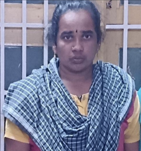 மருத்துவமனையில் இறந்த மூதாட்டியிடம் நகை திருடிய பெண் கைது......!!!!!!