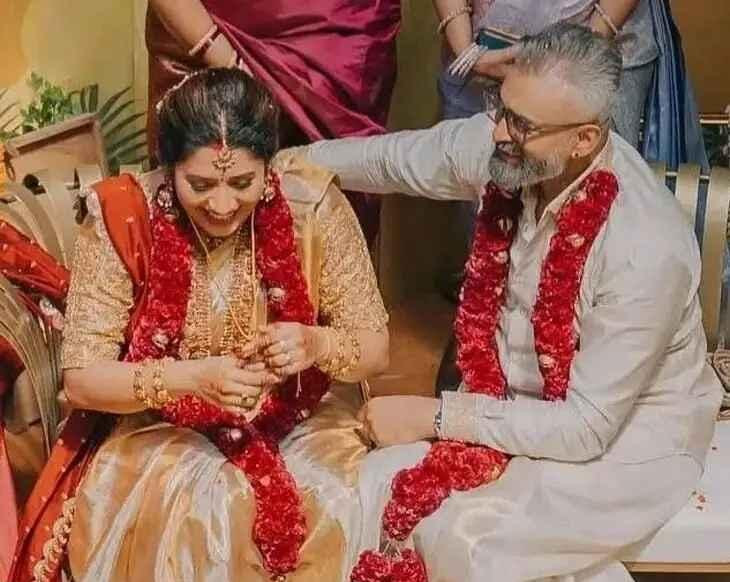 பிரபல T Vயின் தொகுப்பாளினி இரண்டாவது திருமணம்? 