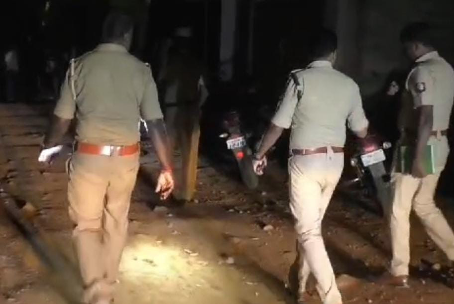 மதுரையில் என்கவுண்டர்  :