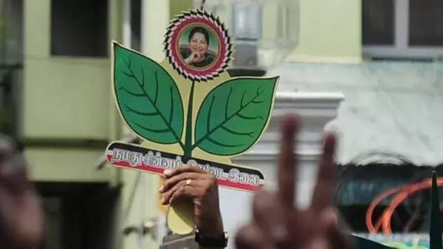 இரட்டை இலை விவகாரம்...! தேர்தல் ஆணையம் மீண்டும் விசாரணை....!