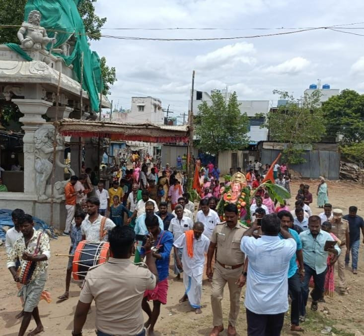 விநாயகர் சிலை ஊர்வலத்துக்குத் தடை...! இந்து முன்னணியினர் கைது...!