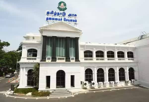 அமைச்சர்கள் மாற்றம்..! 'எந்த' அமைச்சர்கள் தெரியுமா...?