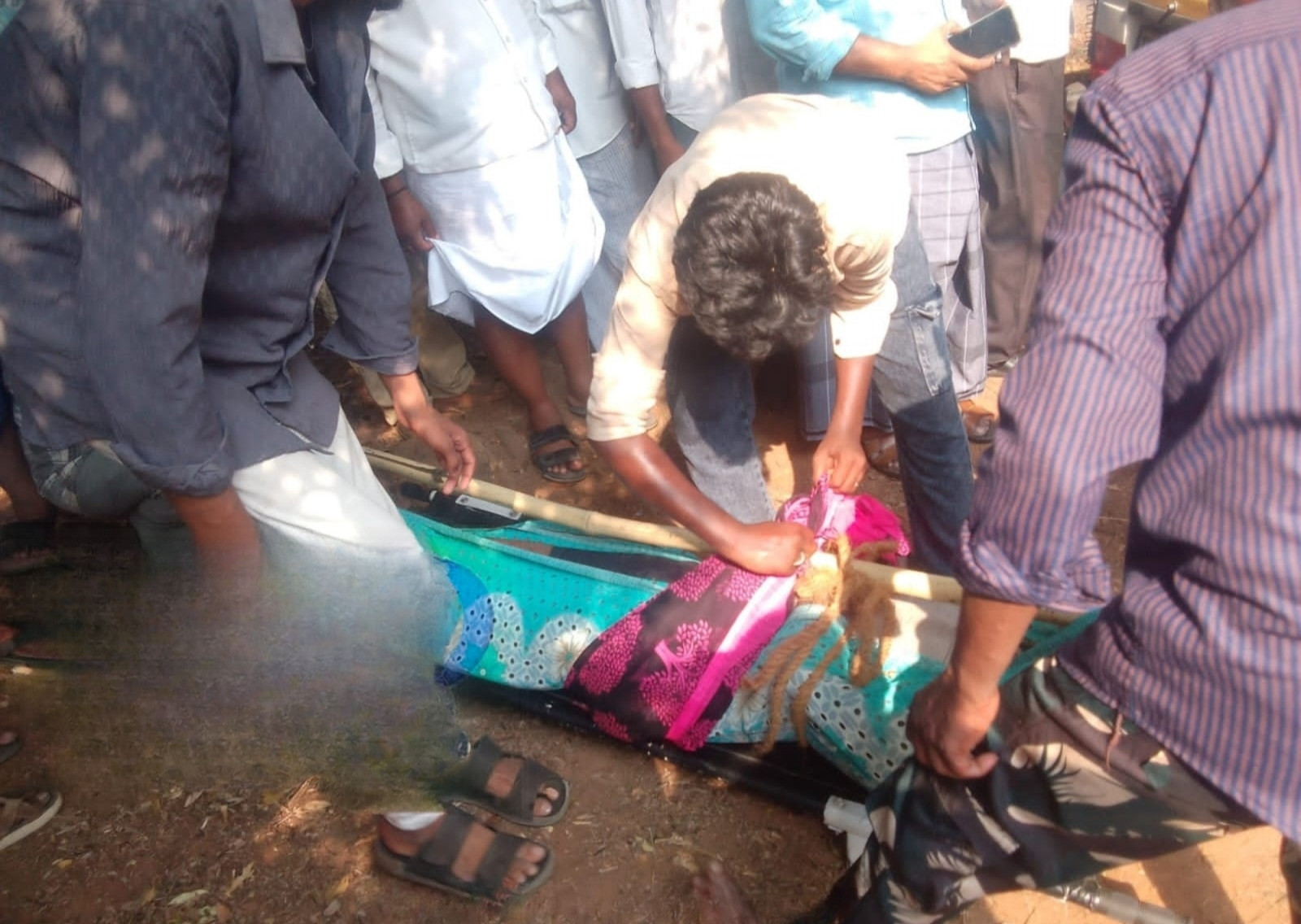 4 இளைஞர்கள் மாயம்..! 3 உடல்கள் மீட்பு..! தீவிர தேடுதல்...!